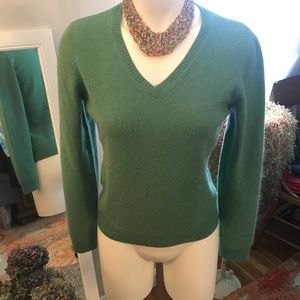 🔥CASHMERE SALE!!!🔥 Light jade green V-neck.